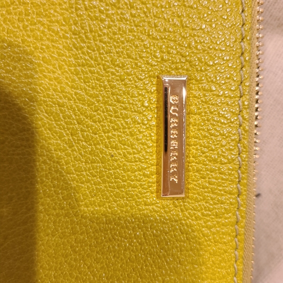 Burberry Wallet - Picture 4 of 9